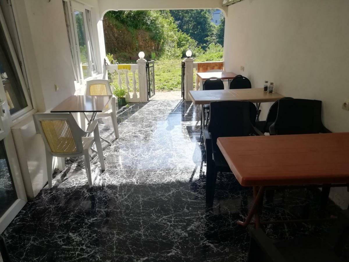 Geno Guest House Kvariati Eksteriør bilde